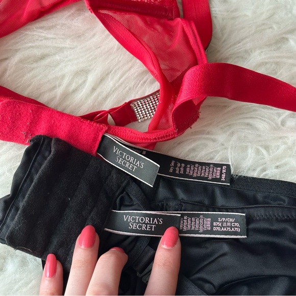 Bundle of 2 Victoria’s Secret rhinestone bras sz 34B & S - Picture 5 of 5